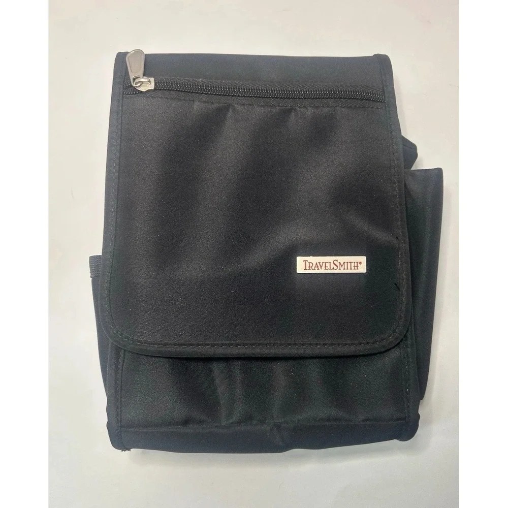 TravelSmith Black Nylon Crossbody Bag Travel Shoulder Organizer Messenger Bag